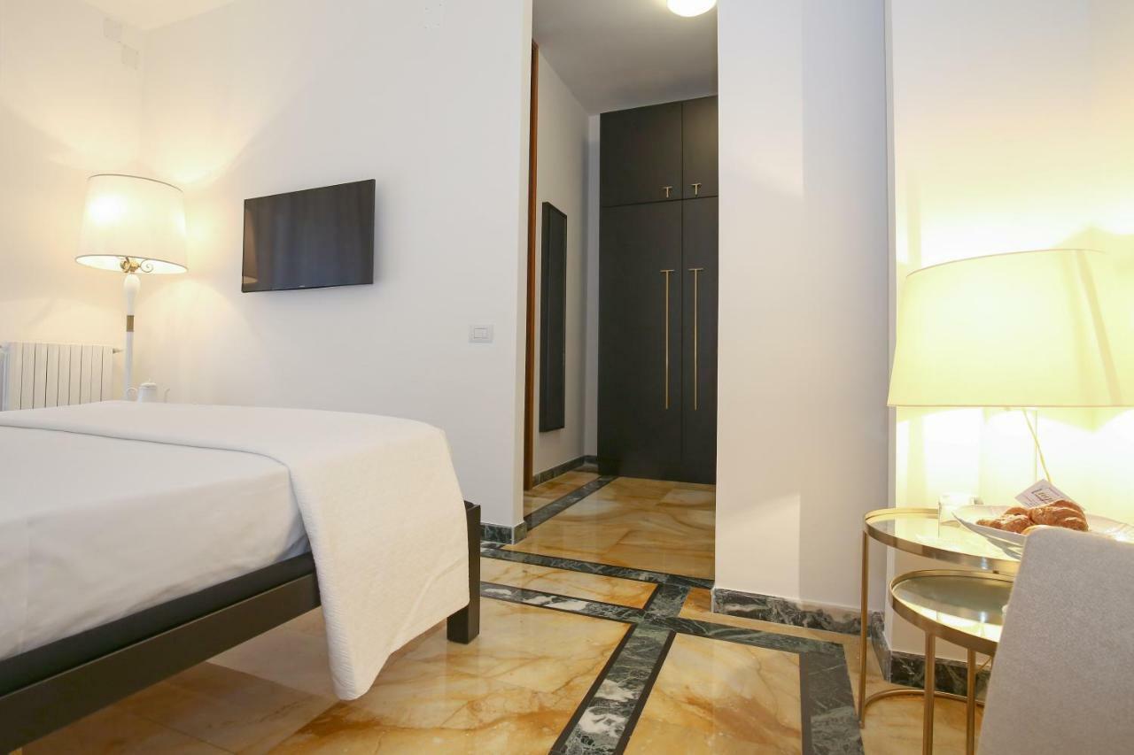 Starhost - Golden Suite Salerno Exteriör bild